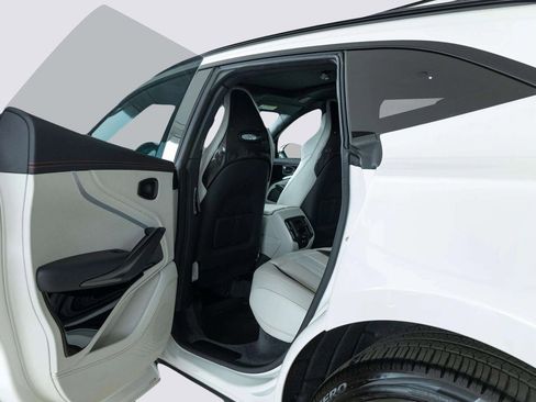 Used 2025 Aston Martin DBX 707 image 37