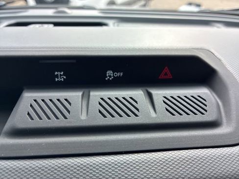 New 2026 Ford Bronco Base image 30