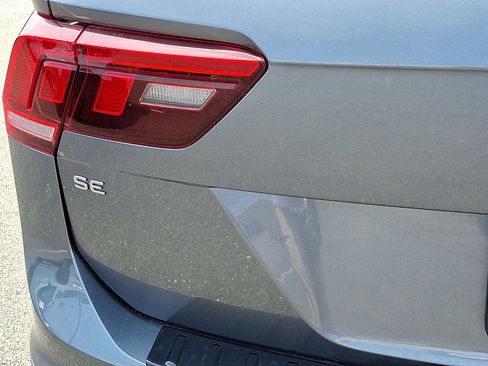 Used 2024 Volkswagen Tiguan SE R-Line image 17