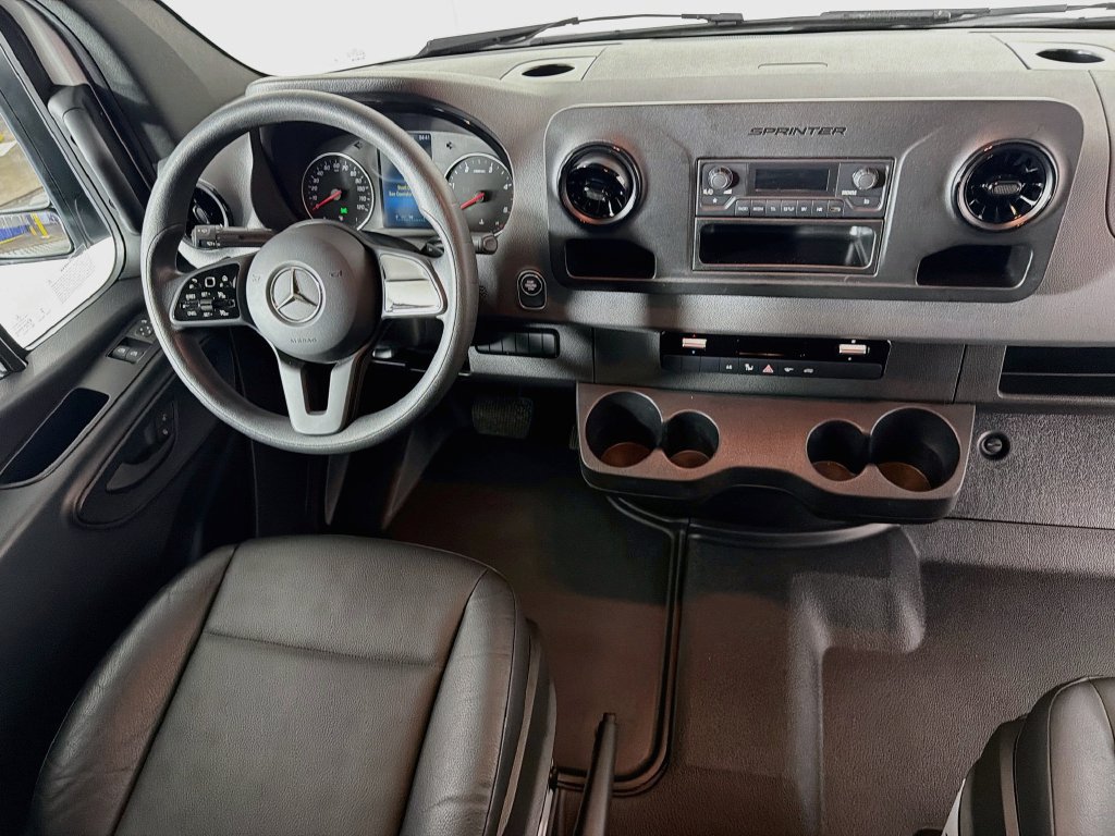 Used 2024 Mercedes-Benz Sprinter 2500 image 21