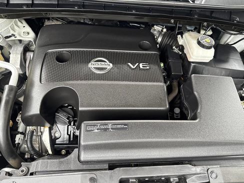 Used 2016 Nissan Murano Platinum w/ Platinum Technology Package FWD image 34