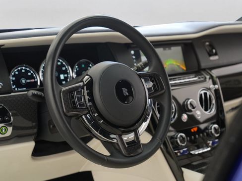 Used 2021 Rolls-Royce Cullinan Black Badge AWD/4WD image 22