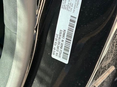 Certified 2026 Chrysler Pacifica Limited image 29