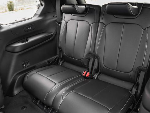 New 2025 Jeep Grand Cherokee L Limited w/ Black Appearance Package image 12