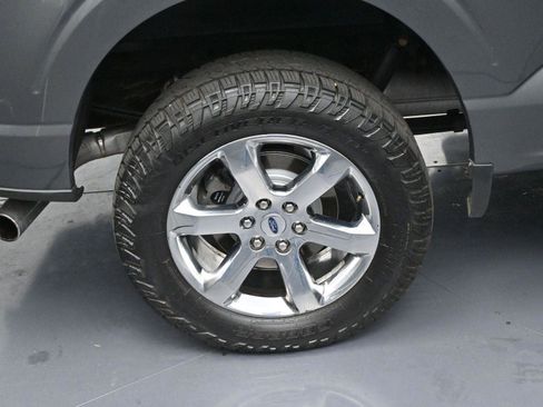 Used 2021 Ford F150 Lariat w/ Max Trailer Tow Package image 35