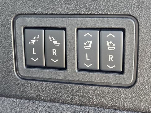 New 2025 Cadillac XT6 Sport image 11