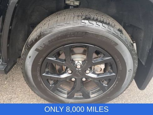 Used 2025 Jeep Grand Cherokee Altitude AWD/4WD image 14