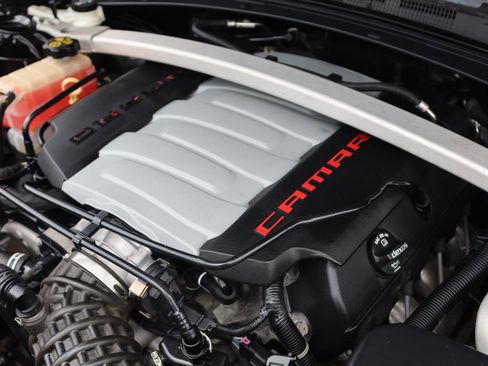 Used 2019 Chevrolet Camaro SS RWD image 17