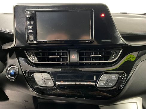 Used 2018 Toyota C-HR XLE image 12