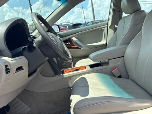 Used 2009 Toyota Camry LE FWD image 15