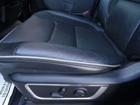 Used 2022 RAM 1500 Laramie AWD/4WD image 30