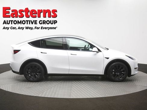 Used 2023 Tesla Model Y Long Range AWD/4WD image 41