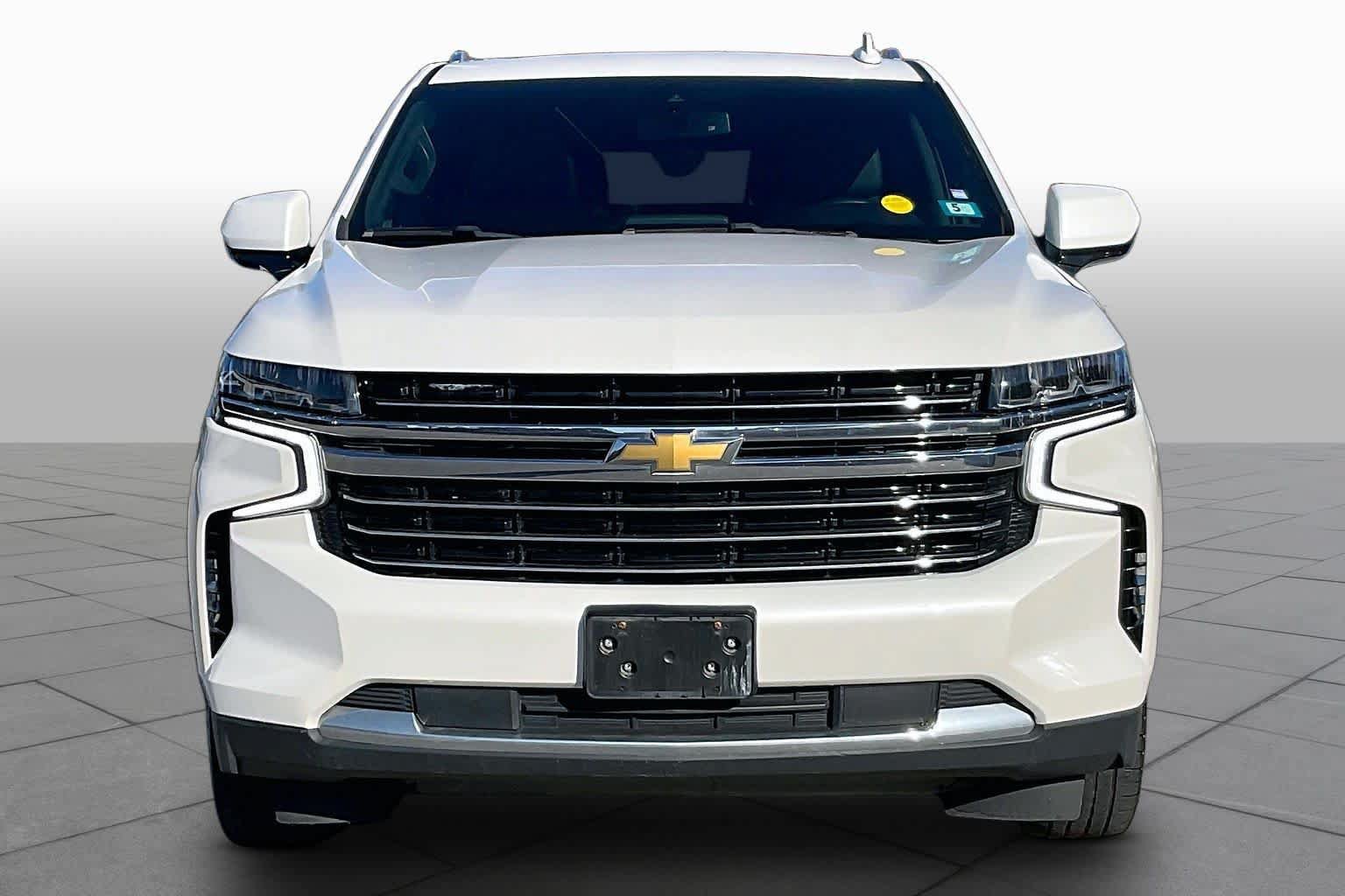 Used 2021 Chevrolet Suburban LT AWD/4WD image 3