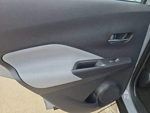 Used 2024 Nissan Kicks SR w/ SR Premium Package FWD image 24