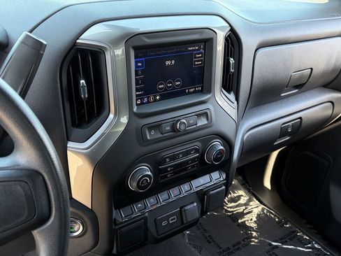 Used 2024 Chevrolet Silverado 1500 Custom Trail Boss w/ LPO, Dark Essentials Package AWD/4WD image 29