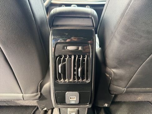 Used 2024 Jeep Compass Latitude image 23