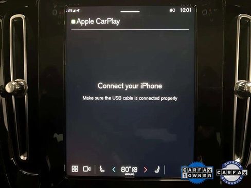 Used 2025 Volvo XC40 B5 Plus image 47