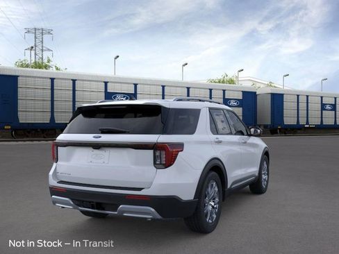 New 2026 Ford Explorer Platinum image 9