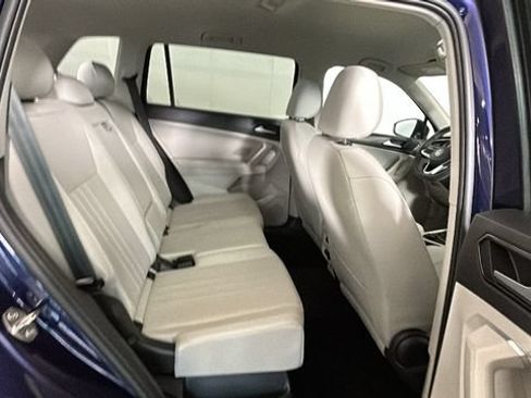 Used 2023 Volkswagen Tiguan SE AWD/4WD image 29