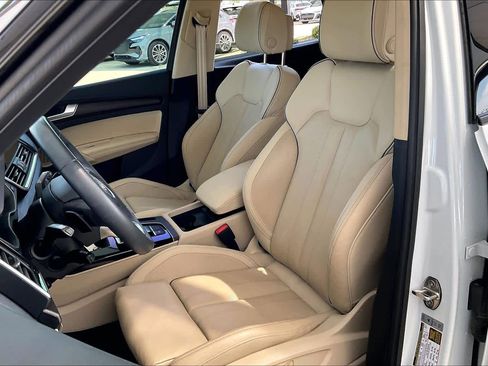 Used 2023 Audi Q5 e Premium Plus w/ Premium Plus Package image 8