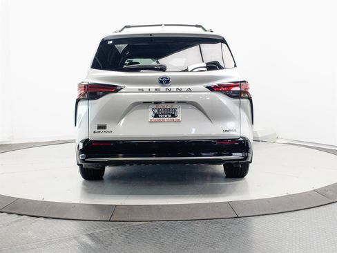 Certified 2025 Toyota Sienna Limited AWD/4WD image 11