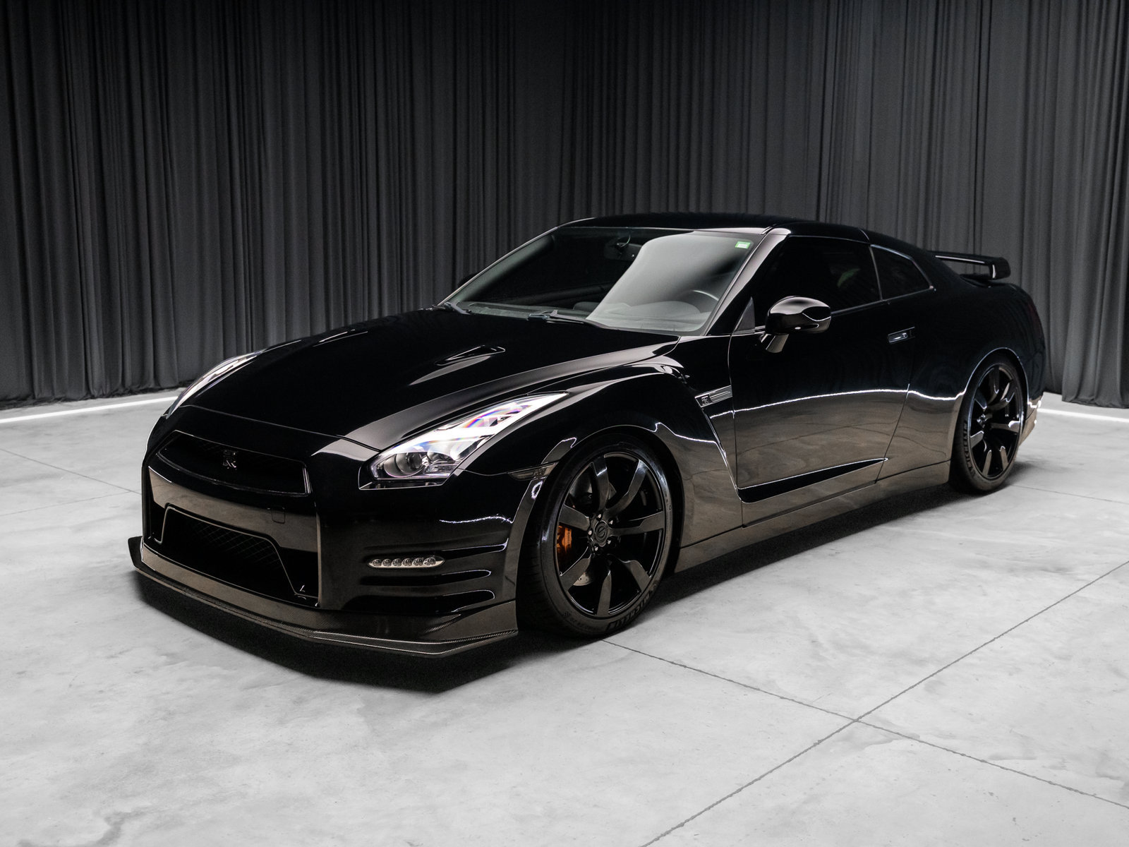 Used 2009 Nissan GT-R Premium AWD/4WD image 19