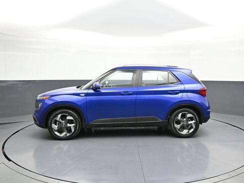 Certified 2023 Hyundai Venue SEL w/ Cargo Package FWD image 9