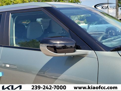 New 2027 Kia Seltos S FWD image 8