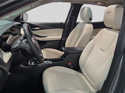 Used 2024 Buick Encore GX Sport Touring w/ Experience Buick Package image 11