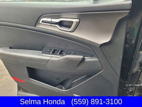 Used 2024 Kia Sportage LX image 12