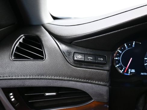 Used 2019 Cadillac Escalade Luxury image 29