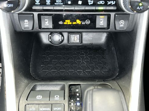 Used 2023 Toyota RAV4 XLE w/ Convenience Package AWD/4WD image 28