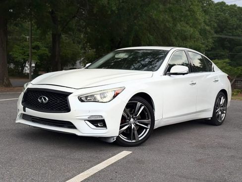 Used 2019 INFINITI Q50 Luxe w/ Essential Package (3.0T Luxe) AWD/4WD image 2