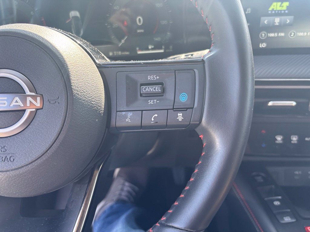 Certified 2025 Nissan Kicks SR w/ Illumination Package AWD/4WD image 18