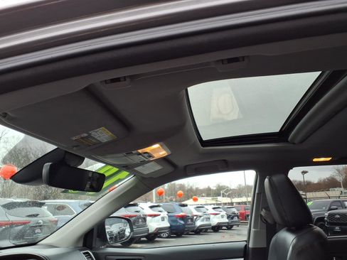 Certified 2018 Toyota Highlander XLE w/ Protection Package #3 image 17