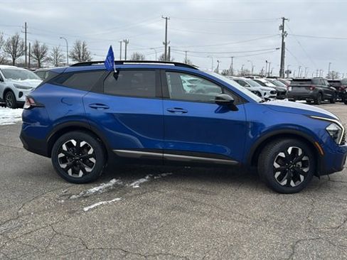 Used 2023 Kia Sportage X-Line w/ X-Line Premium Package image 3