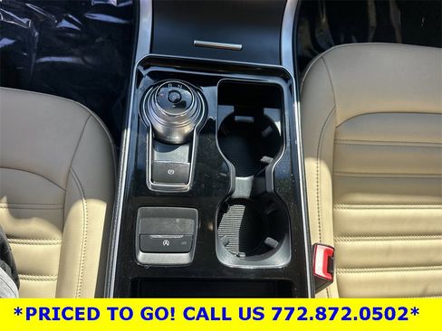 Used 2019 Ford Edge SEL w/ Equipment Group 201A image 21
