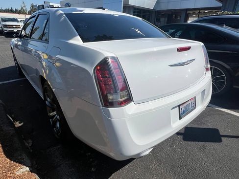 Used 2014 Chrysler 300 S RWD image 5