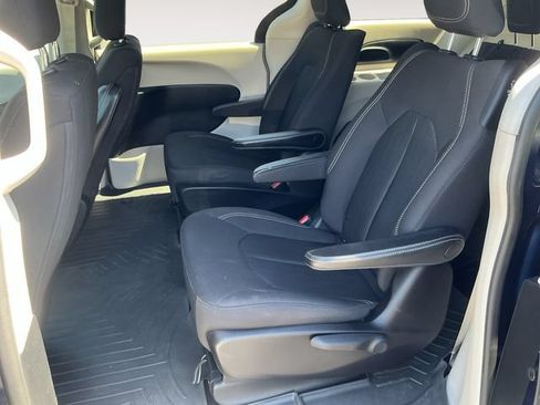 Used 2020 Chrysler Voyager LX w/ Cold Weather Group FWD image 13