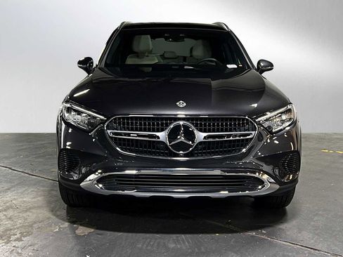 Certified 2025 Mercedes-Benz GLC 300 GLC 300 image 8