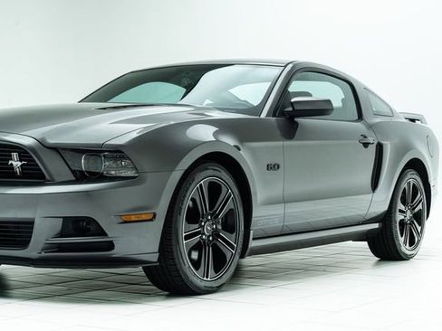 Used 2013 Ford Mustang GT Premium image 9