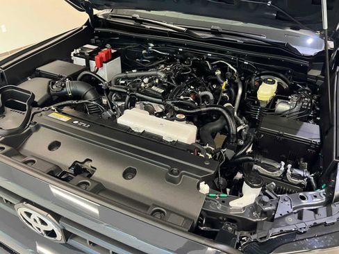 New 2025 Toyota 4Runner SR5 image 9