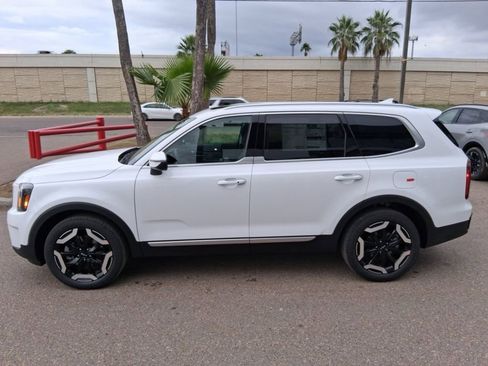 New 2025 Kia Telluride EX w/ EX Captain's Chair Package image 3