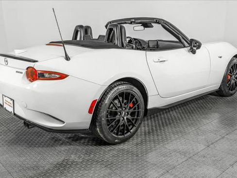 Used 2020 MAZDA MX-5 Miata Club w/ Brembo/BBS Recaro Package RWD image 7