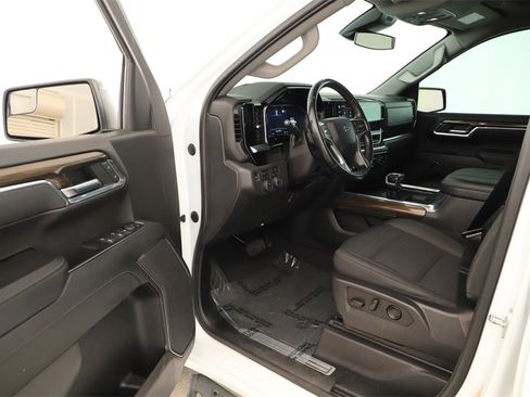 Used 2023 Chevrolet Silverado 1500 LT Trail Boss image 14