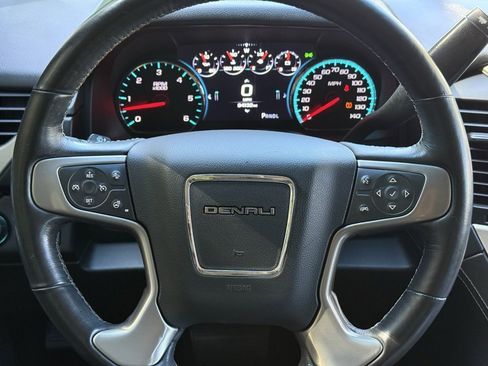 Used 2017 GMC Yukon Denali image 17