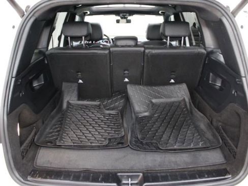 Used 2021 Mercedes-Benz GLB 250 4MATIC w/ Premium Package image 23