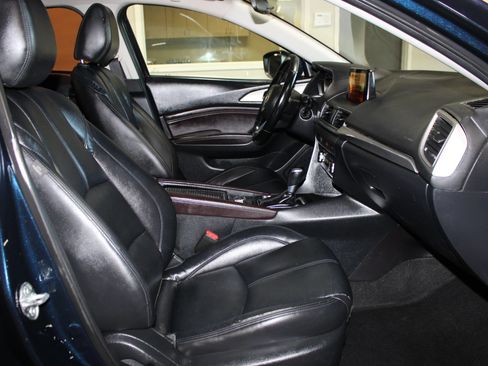 Used 2017 MAZDA MAZDA3 Touring FWD image 28