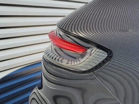 Certified 2021 Porsche Macan S AWD/4WD image 16