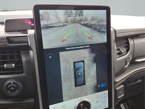 Used 2023 Ford Expedition Max Platinum image 9